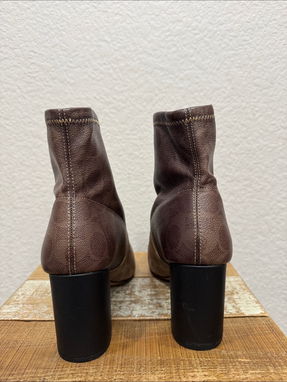 Coach Margot Monogram Coated Canvas Boots 9.5 NEW - Picture 5 of 8